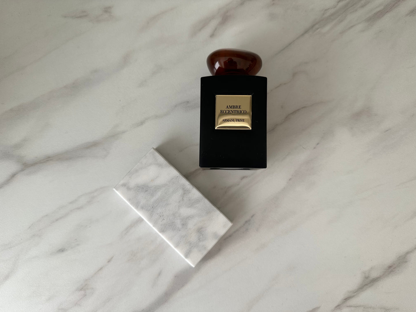 Armani Privé Ambre Eccentrico